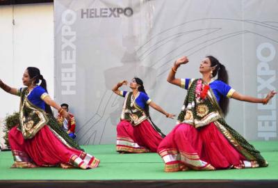 Χορεύοντας με τις ινδικές παραδόσεις!