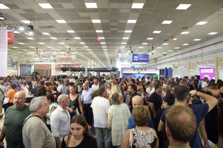 Τελευταία ευκαιρία για συμμετοχή στη μεγάλη γιορτή της 90ής ΔΕΘ. Αμείωτο συνεχίζεται το ενδιαφέρον του κόσμου.
