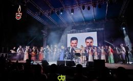 “Μαγικές” οι ημέρες της 86ης ΔΕΘ - Ο Γιώργος Νταλάρας με την Εστουδιαντίνα και την Ασπασία Στρατηγού απόψε στη σκηνή των συναυλιών της ΔΕΘ - Εντυπωσιάζει το Περίπτερο των Ηνωμένων Αραβικών Εμιράτων